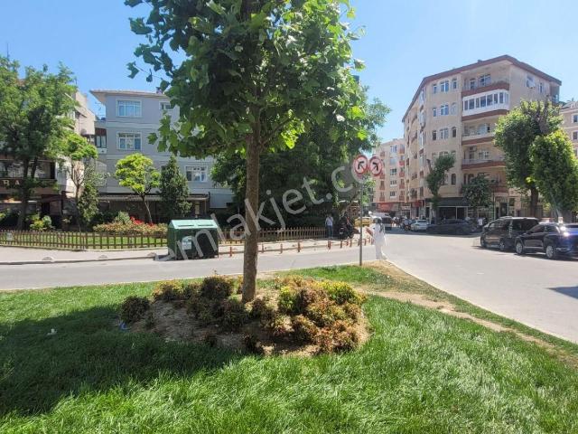 İstanbul Bahçelievler Şirinevlerde Devren Kiralık Dükkan Mağaza 3 Katlı