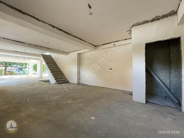 İstanbul House'dan Bahçelievler'de Cadde Cepheli 400m2 Dükkan