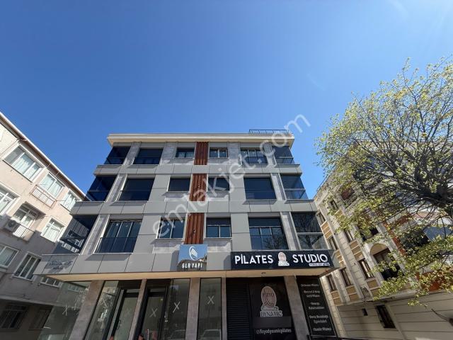 İstanbul House'dan Bahçelievler'de Cadde Üzeri Geniş 3+1