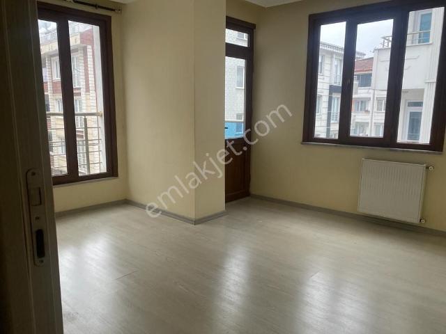 İstanbul House'dan Esenyurt'ta Genç Binada 2+1 Ara Kat Daire