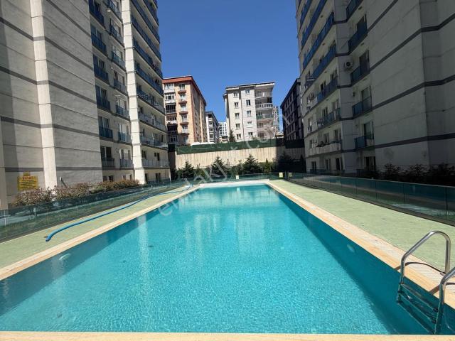 İstanbul House'dan Fly Salmiya Residence'de 1+1 Eşyalı Daire