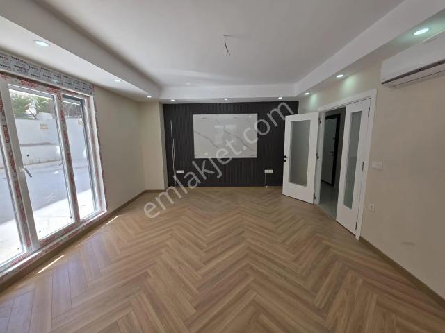 İstanbul House'dan Röntgen Sok.ta 3+1 Den 2+1 Dönüştürülen Daire