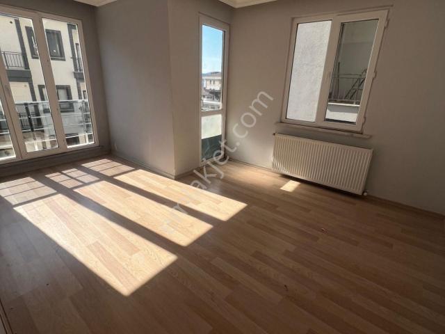İstanbul Sancaktepe Yunusemre Mah Kiralık 2+1 Daire 80 M2