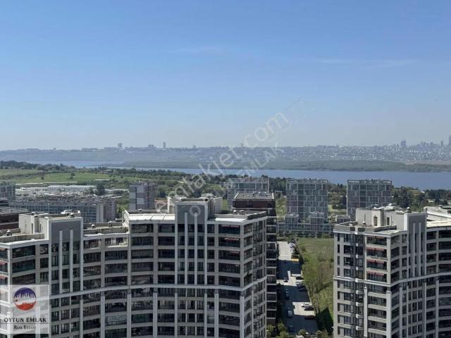 İstanbul Sarayları Göl Manzaralı Full Eşyalı 2+1 Kiralık Daire