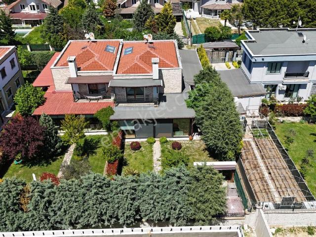 İstanbul Silivri Büyükçavuşlu'da Özel Havuzlu Ultra Lüks Villa
