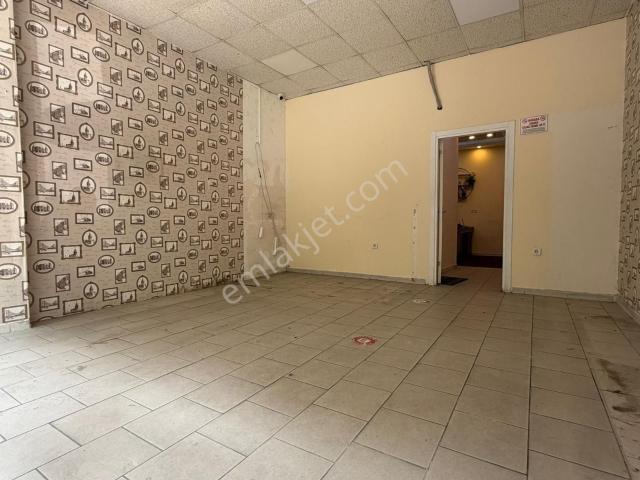 İstanbul Zeytinburnu Yenidoğan Yeni Binada Kiralık Dükkan