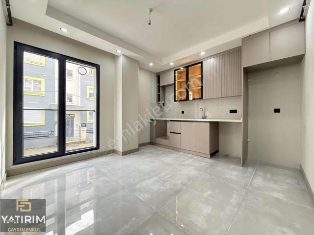 İstasyon Cad Yakını Asansörlü Lüx Geniş 3+1 120 M2 Yüksek Giriş