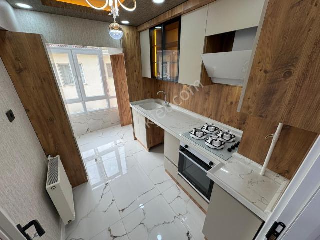 İstasyon Mah'de 3+1 Cadde Üzeri Full Yapılı Cadde Üzeri Daire !