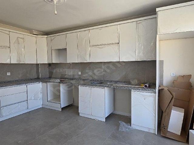 İSTİKLAL MAH.3+1 SIFIR KİRALIK DAİRE ARA KAT OTURUMA HAZIR