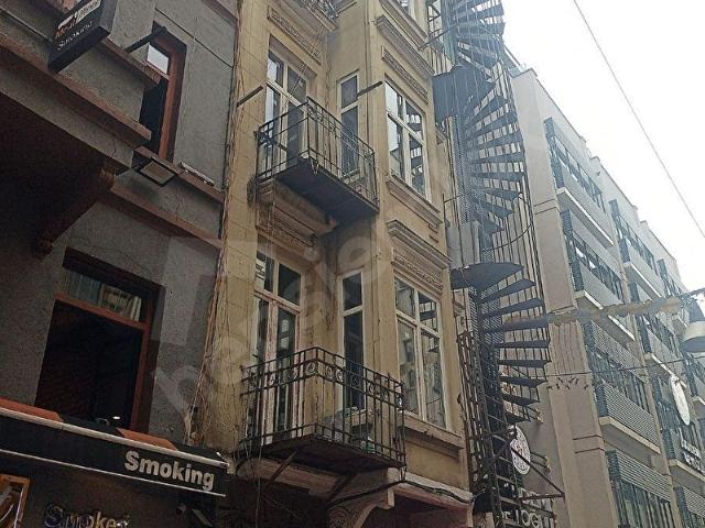 İSTİKLAL CADDESİNE CEPHE KİRALIK 200 m2 OFİS