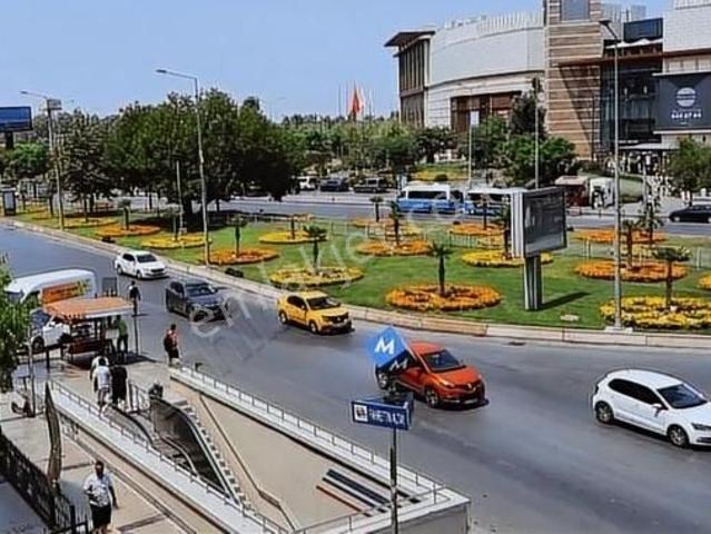 İstinye Park Yakını Arakat Çift Cepheli Asansörlü Satılık Daire