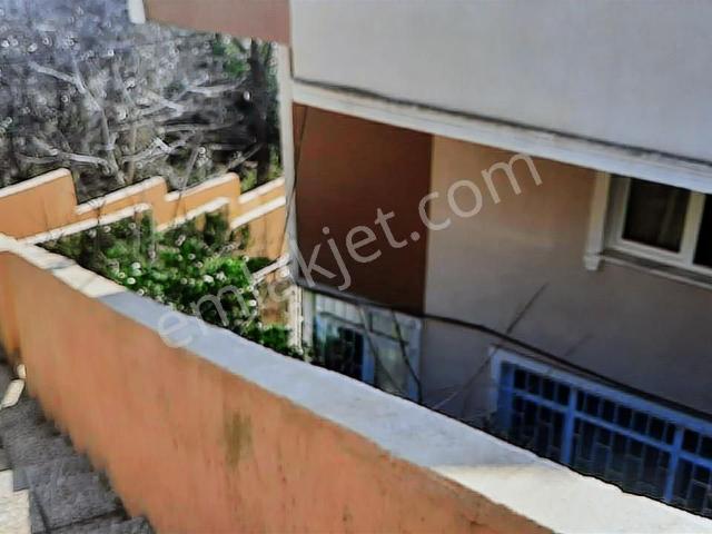 İstinye Sahile Yakın 2+1 90m2