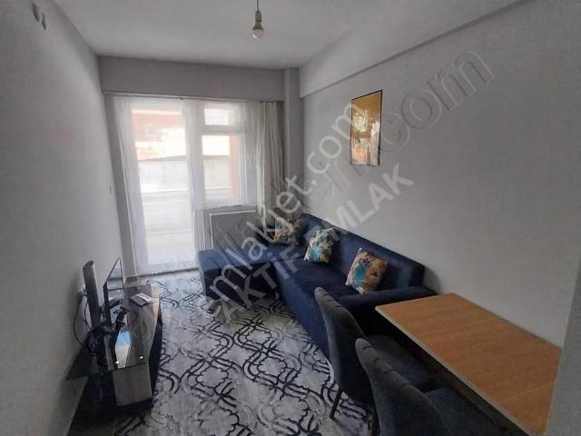 İstiklal Mahallesinde Adliyeye Yakın Eşyalı Daire 2+0 Doğalgazlı