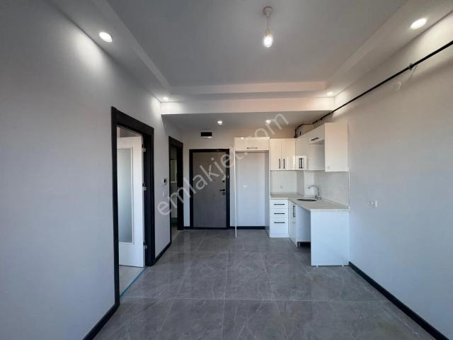 İstiklal Mahallesinde 1+1 Kiralık Eşyalı Eşyasız Daireler