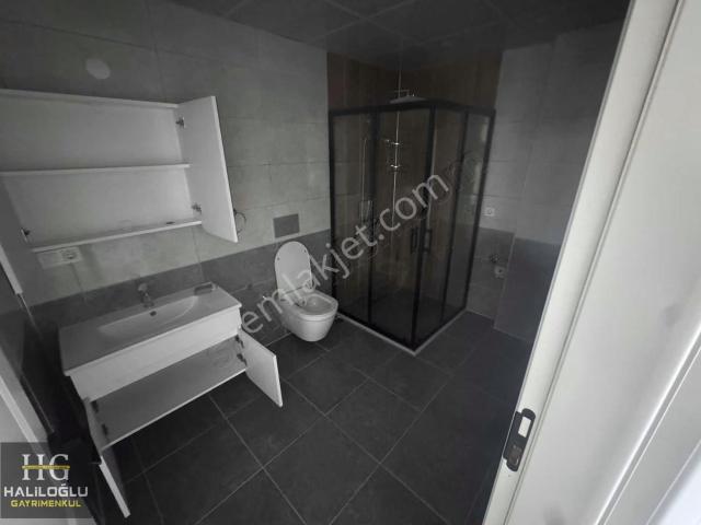 İstiklal Mh Kiralık 3+1 Geniş Kullanım Alanı