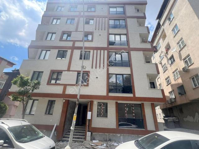 İsa Gayrimenkulden Satılık 2+1 Sıfır Geniş Balkonlu Y.giriş