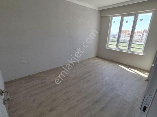 İsa Kavak Gayrimenkul’den Satılık 2+1 Daire – Selçuklu Sille Ak
