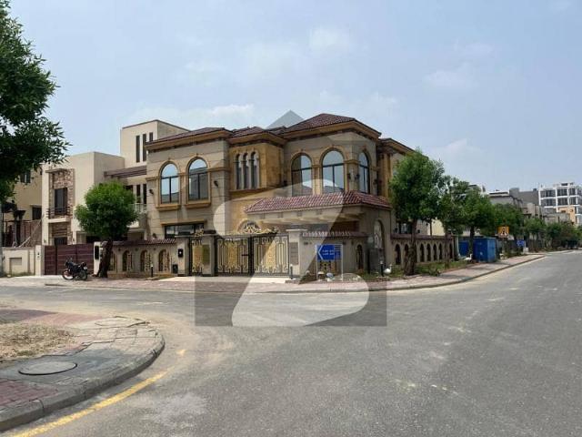 I sale 10marla plot in northren block plase 1 bahria orchard