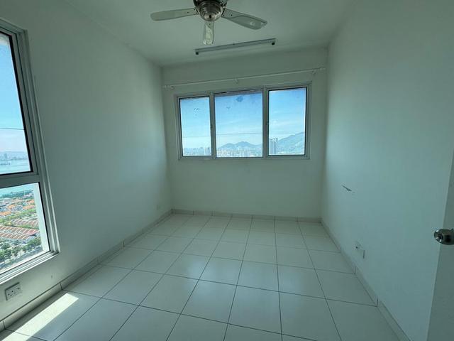 I Santorini tanjung tokong corner sea gurney view 2carpark at G floor