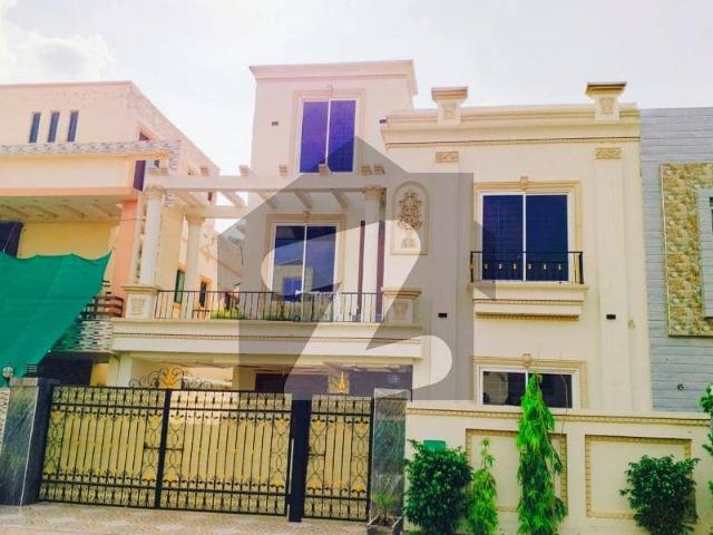 I sell 10 marla brand new house in bahria orchard lahore phase 1. Central block demand is 3.45 crore final