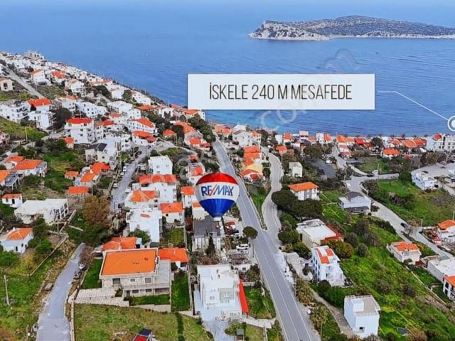 İskeleye 240m Mesafede Deniz Manzaralı Bahçeli Geniş 1+1 Daire