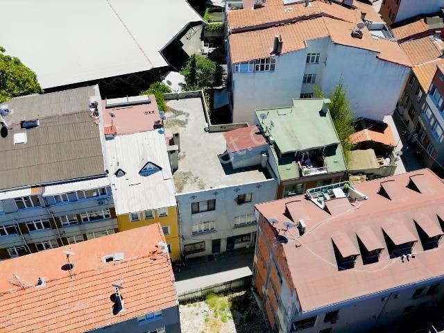 İslambey'de Caddeye 3.bina 114m2 Arsa,3 Katlı 300m2 Kullanımlı