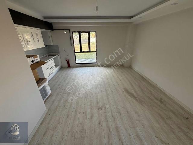 İsmet Paşa Blvr Üstü Sıfır 3+1 Site İçi Yüksek Giriş Kcam Balkon