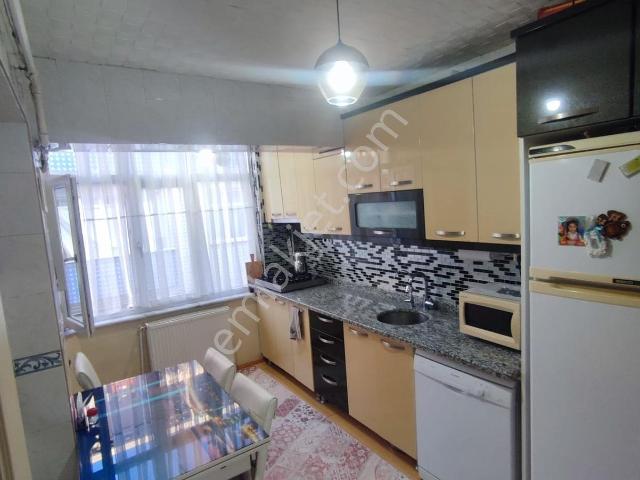 İsmetpaşa Mah Merkezi Konumda 2+1 110m2 3.kat Daire