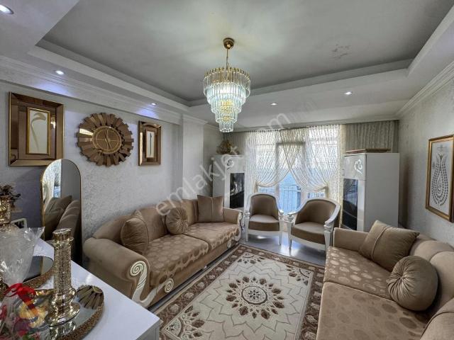 İsmetpaşa Mahallesi'nde Yüksek Çatılı Geniş 4+2 Dubleks Daire