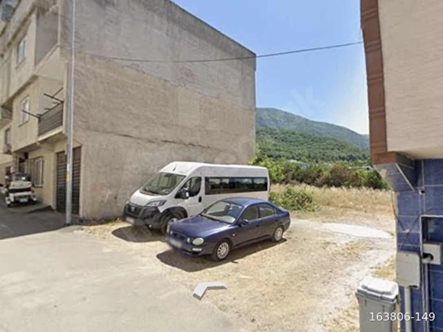 İVA'dan ERİKLİ 75.YIL Mah SATILIK 162 m2 ÇİFT CEPHELİ ARSA