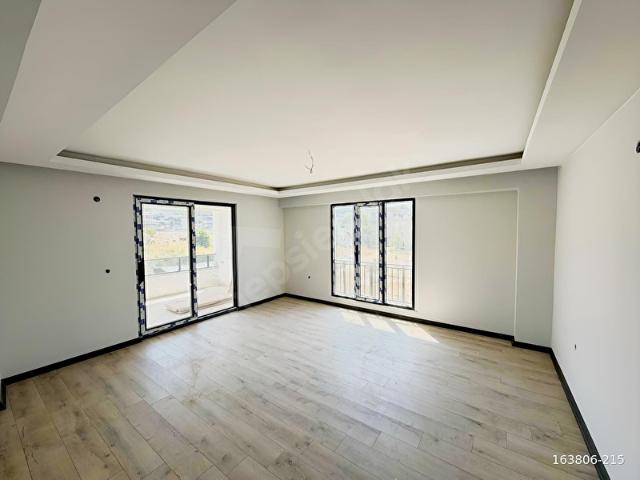 İVADAN ŞİRİNEVLER'DE METROYA ÇOK YAKIN LÜX 3+1 160 M2 DAİRE!