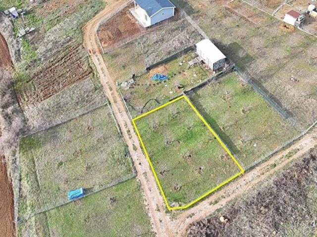 İVA'dan KESTEL ERDOĞAN KÖY'de SATILIK 285 m2 BAHÇE