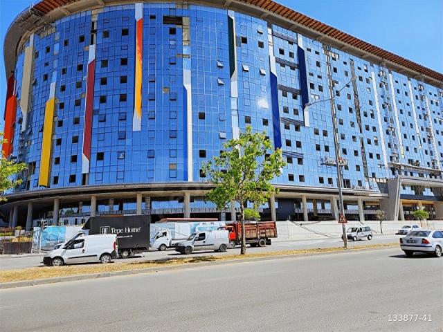 İVEDİK OSB AVRUPADAN ÖDÜLLÜ OTOKENTTE SATILIK 200 M2 DÜKKAN