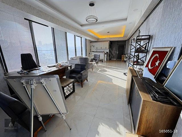 İVEDİK SERBEY DE CADDEYE BAKAN FUL YAPILI 100 M SATILIK OFIS