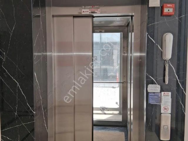 İvedik Arıkanlar İş Merkezinde Satılık 100 M² İş Yeri