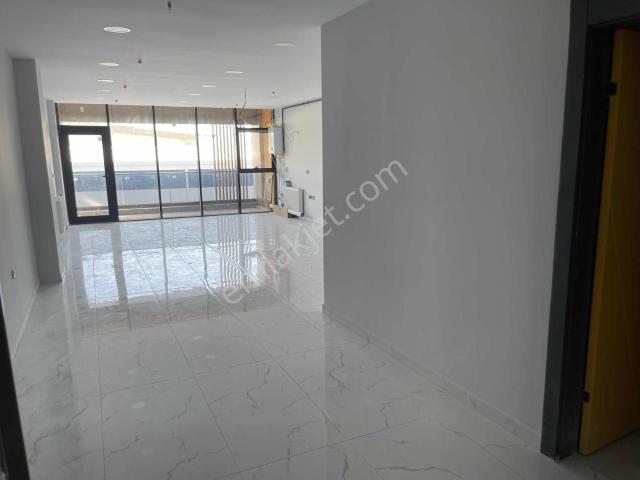 İvedikte Tr İnvestte Corner 1 Sıfır Yapılı Ofis