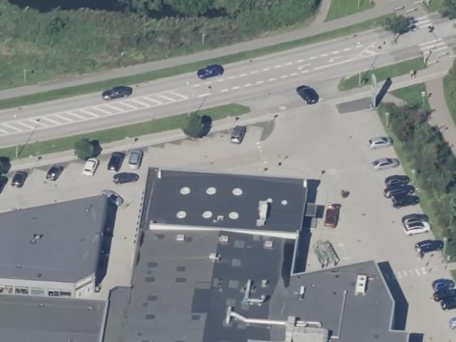 I velbeliggende center