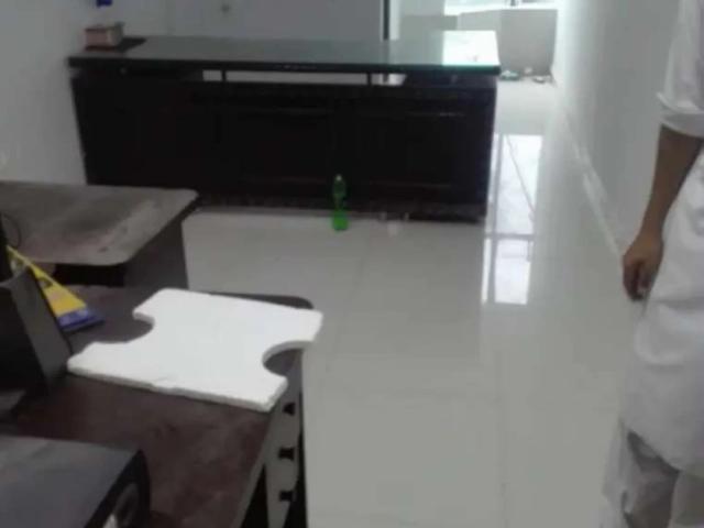 I want to sell 2 flats commercial Islamabad G 10 ID 18071
