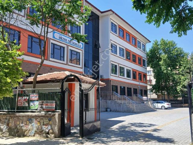 İzzetpaşa Mezra Okulun Karşı