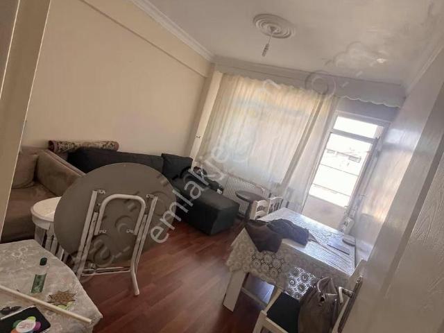 İzzetpaşa Da 3+1 110 Metre Kare Cadde Ye Yakın Satılık Daire