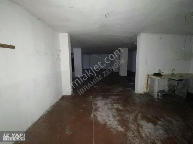 İz Yapı İnş.merkezi Konum Kiralık Dükkan