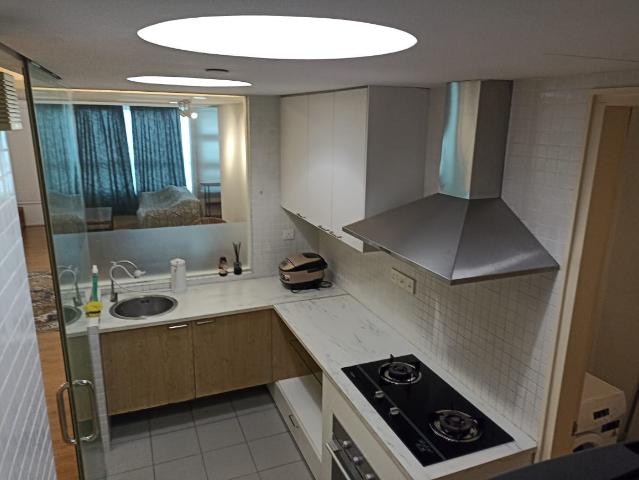 i zen@kiara 1, condominium