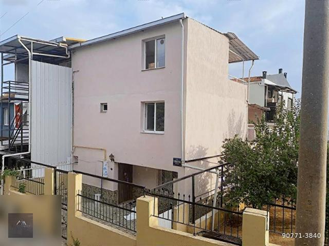 İZMİR BUCADA SATILIK TRİPLEKS EV