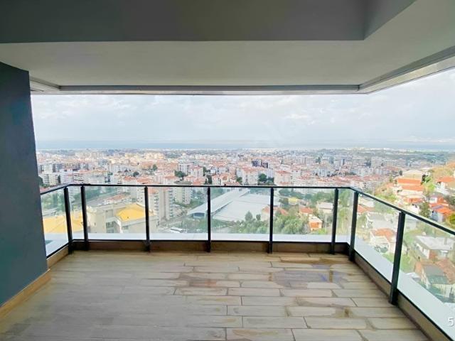 İzmir 35 Narlıdere SATILIK 3+1 DAİRE