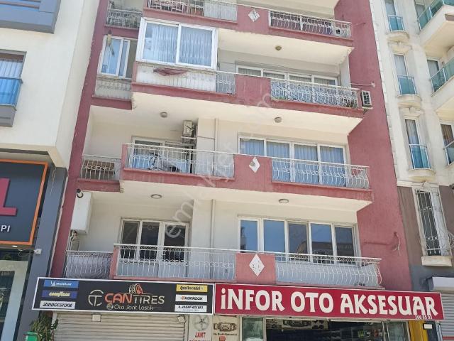 İzmir Anadolu Caddesinde Satılık İşyeri