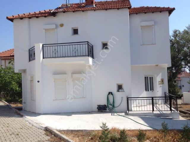 İzmir Çandarlı’da Satılık Müstakil Villa