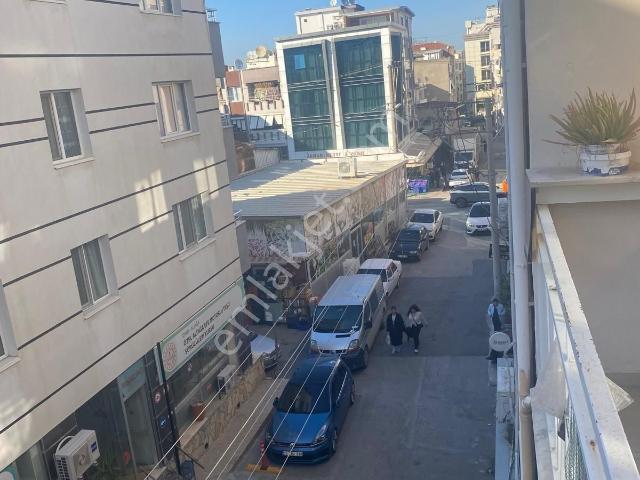 İzmir Aliağa Ekka Emlak Tan Merkezde 3+1eşyalı Kiralık