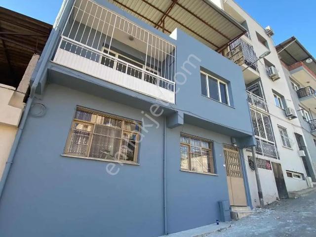 İzmir Bozyaka Pazaryeri Karşısı 195 M2 Satılık Komple Bina