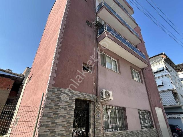 İzmir Bornova Yeşilova Da Satılık 3+1 Daire