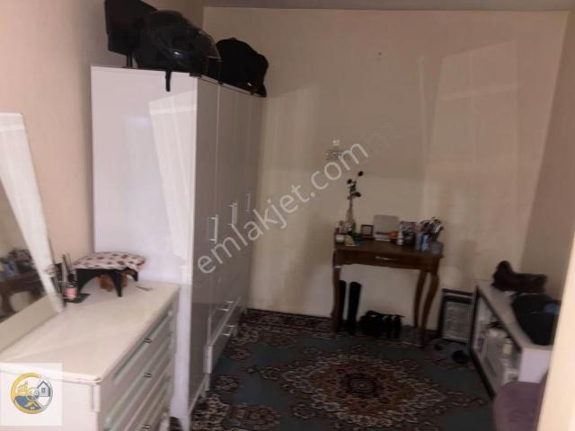 İzmir Bornova Yeşilovada Satılık 3 Katlı Bina